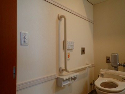 S様個室トイレ壁見切取付工事のアイキャッチ画像