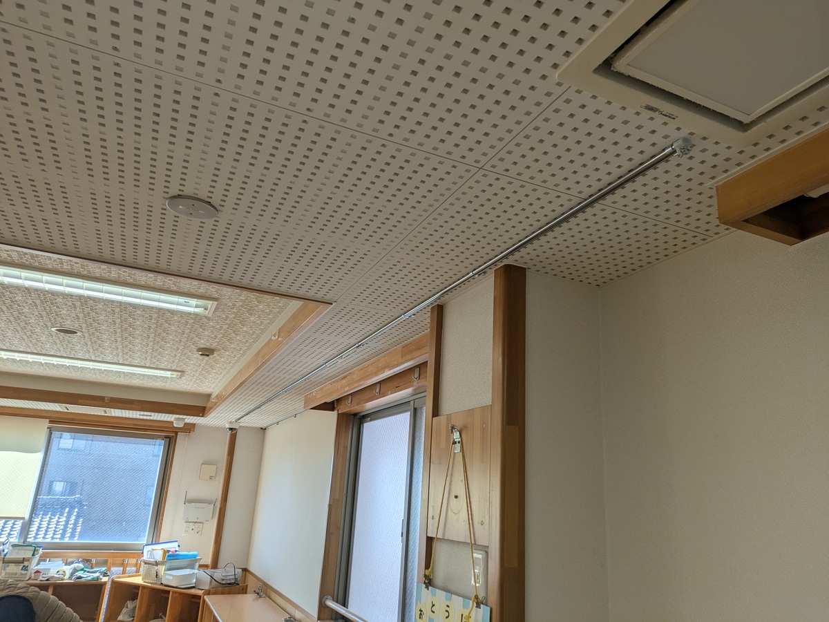 N様カーテンレール設置工事のアイキャッチ画像